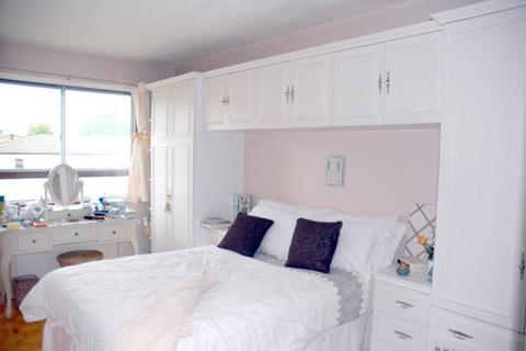 1 bedroom flat to rent, Park House, Seven Sisters Road, N4