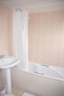 1 bedroom flat to rent, Park House, Seven Sisters Road, N4