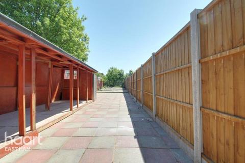 4 bedroom terraced house to rent, Milton Avenue, London