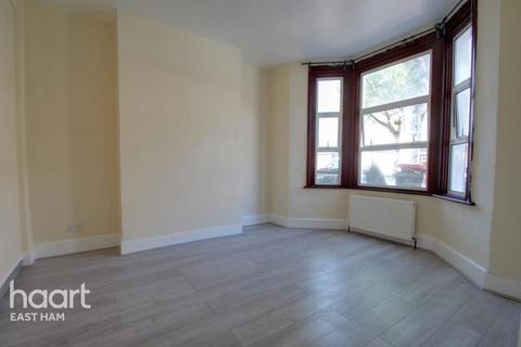 4 bedroom terraced house to rent, Milton Avenue, London
