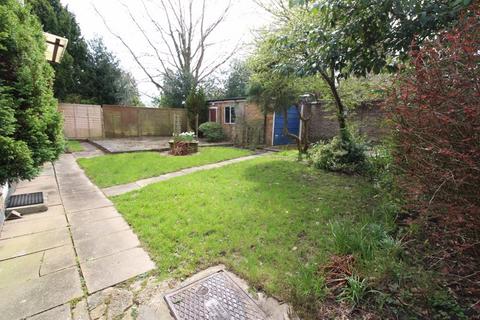 3 bedroom detached house to rent, Benhall Mill Road, Tunbridge Wells