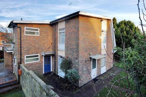 3 bedroom detached house to rent, Benhall Mill Road, Tunbridge Wells