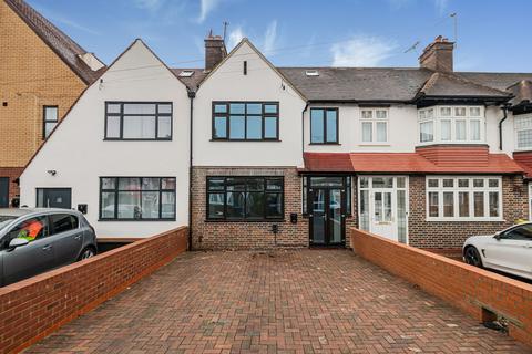 5 bedroom terraced house to rent, Christchurch Road, Purley