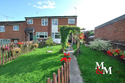 3 bedroom end of terrace house to rent, ROWLEY FURROWS