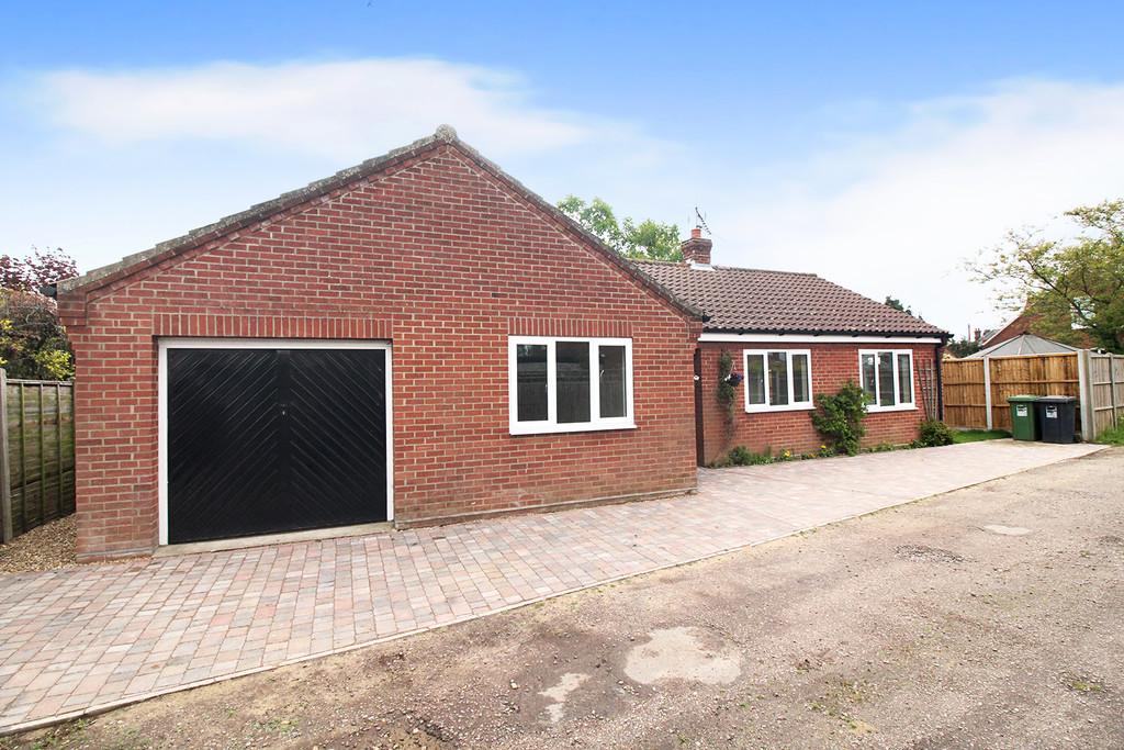 Happisburgh Road, North Walsham 3 bed detached bungalow for sale £300,000