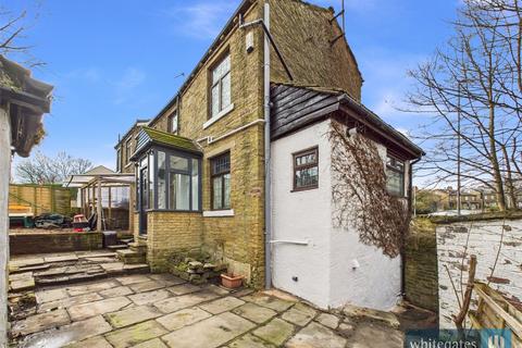 2 bedroom end of terrace house for sale, Smiddles Lane, Bradford, West Yorkshire, BD5