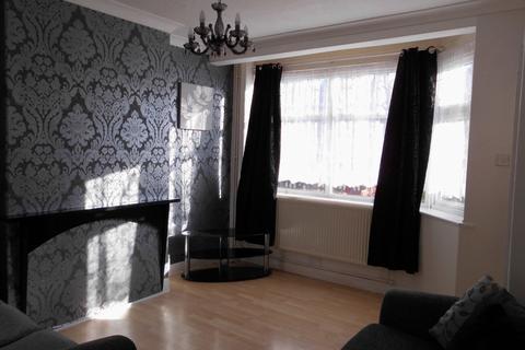 2 bedroom end of terrace house to rent, Harrington Street  Leicester