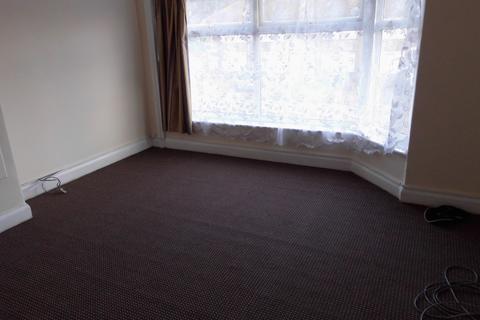 2 bedroom end of terrace house to rent, Harrington Street  Leicester