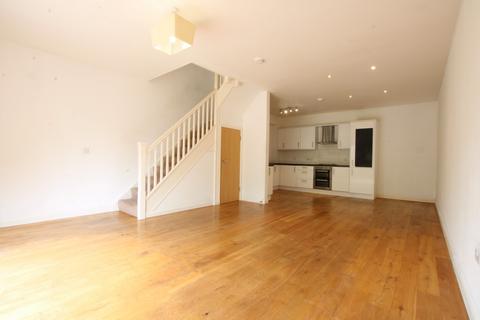 4 bedroom end of terrace house to rent, Bevendean Road, Brighton BN2