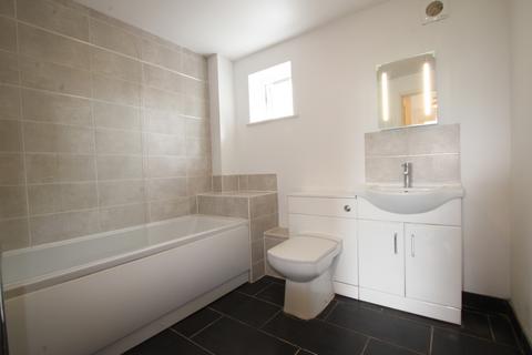 4 bedroom end of terrace house to rent, Bevendean Road, Brighton BN2