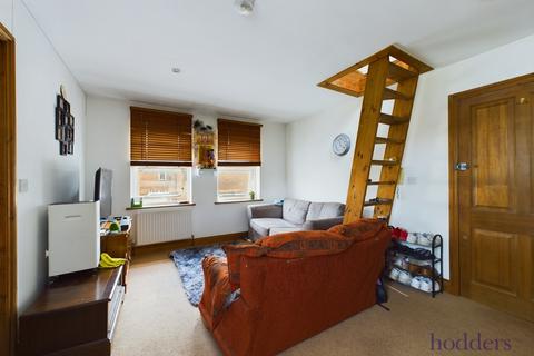 1 bedroom maisonette to rent, Addlestone, Surrey, KT15