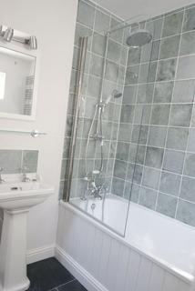 2 bedroom semi-detached house to rent, Jubilee Square, EXETER