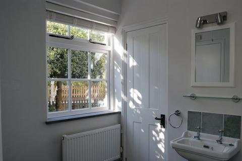 2 bedroom semi-detached house to rent, Jubilee Square, EXETER