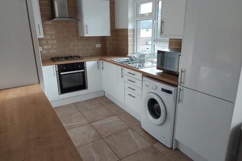 2 bedroom flat to rent, Orlescote Road, Canley, Coventrty