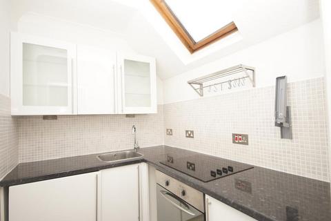 1 bedroom flat to rent - Whyke Court, Whyke Close, Chichester, West Sussex, PO19 8TP