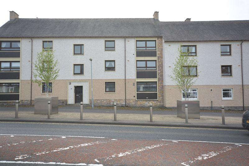 Main Street, Alloa 2 bed flat £45,000