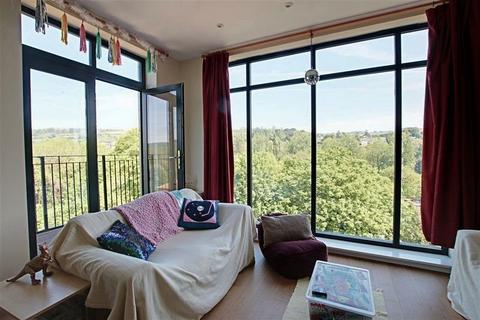 2 bedroom apartment to rent, Lower Bristol Road, Bath