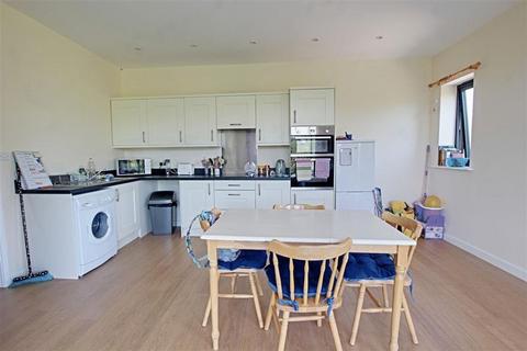 2 bedroom apartment to rent, Lower Bristol Road, Bath