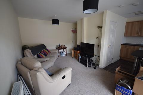 2 bedroom apartment to rent, Windsor Court, Canal Court