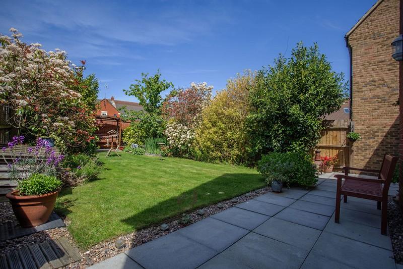Bellflower Drive, Yaxley, Peterborough, Cambridgeshire. PE7 3GZ 4 bed terraced house £275,000