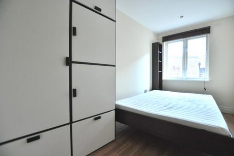 3 bedroom flat to rent - Hoxton Square, London N1