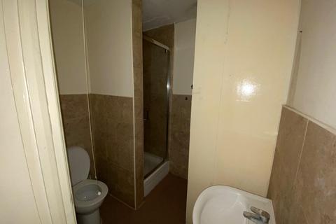 1 bedroom flat to rent, Studio Flat To Let - HP12