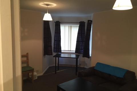 1 bedroom flat to rent, Preston Place, Flat 1-2, Glasgow G42