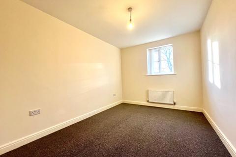 2 bedroom flat to rent, Gipsy Moth Close, Timperley, Altrincham, Cheshire, WA15