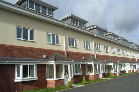 2 bedroom apartment to rent, ST MICHAELS COURT, SWINTON, MANCHESTER M27