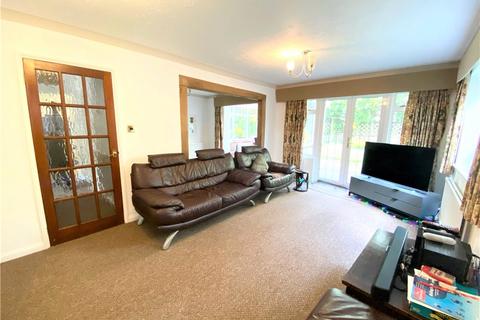 5 bedroom detached house to rent, Lodge Close, Englefield Green, Egham, TW20