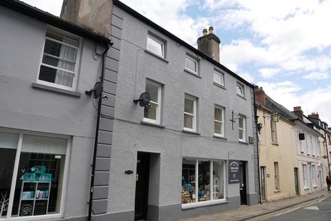 1 bedroom flat to rent - Lion Street, Brecon, Powys.