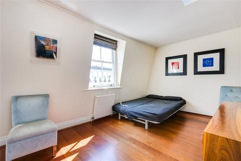 Studio to rent, Onslow Gardens, South Kensington, London