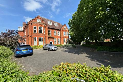 3 bedroom apartment to rent, Cecil Lodge, Falmouth Avenue, Newmarket, Suffolk, CB8