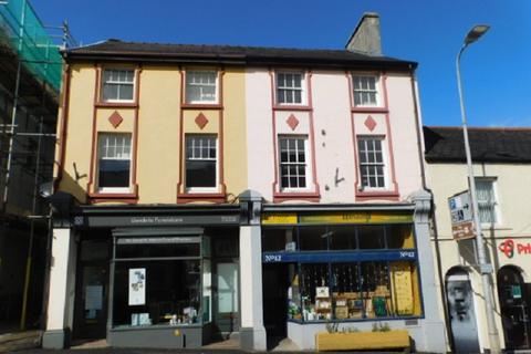 Property to rent, 42 Rhosmaen Street, Llandeilo, Carmarthenshire.