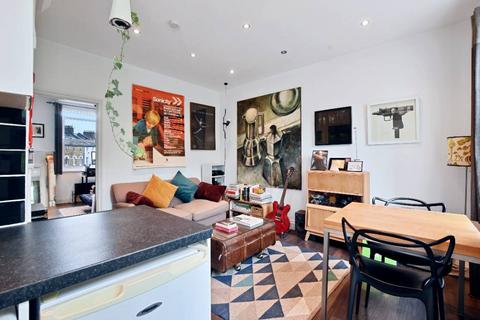 1 bedroom flat for sale, Finsbury Park N4