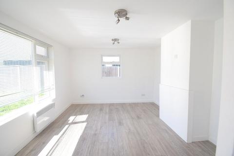 undefined, Common Lane, Luton LU3