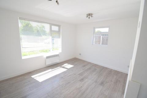 undefined, Common Lane, Luton LU3