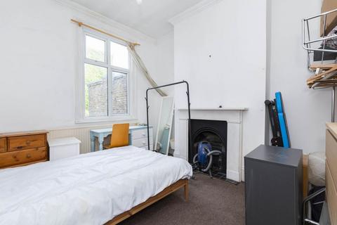 4 bedroom flat to rent, NW1