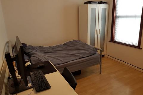 5 bedroom flat share to rent, Rigby Mews, Ilford
