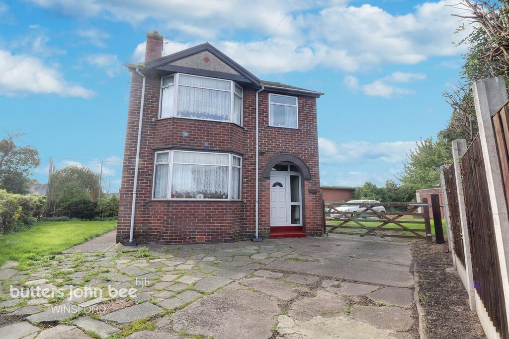 Hill Top Avenue, Winsford 3 bed detached house £230,000