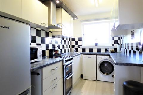 1 bedroom flat to rent, Meadowfield Court, Willowbrae, Edinburgh, EH8