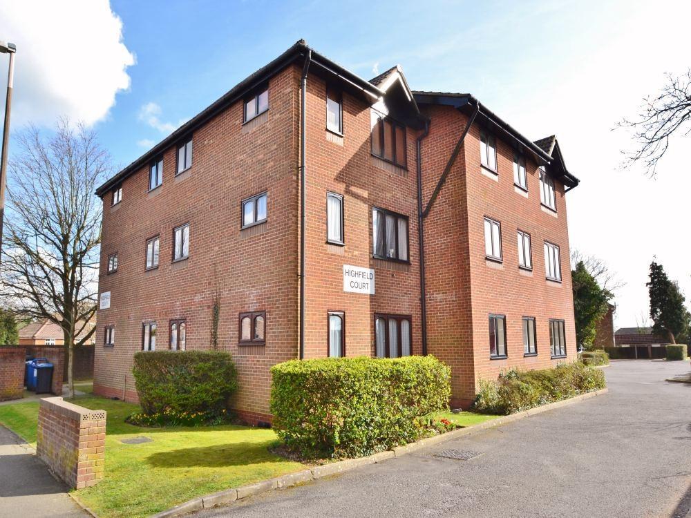 Highfield Court, Haywards Heath RH16 Studio £650 pcm (£150 pw)
