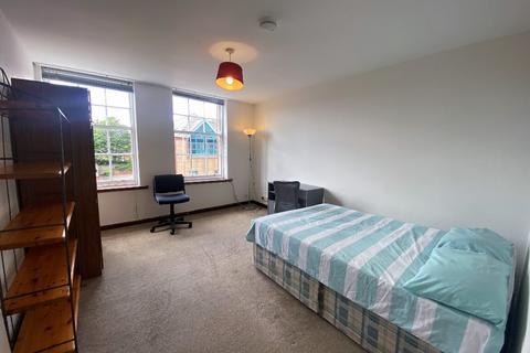 3 bedroom flat to rent - Causewayside, Newington, Edinburgh, EH9