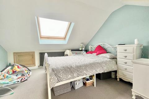 25 Palmerston Drive, Exeter, EX4 2JA