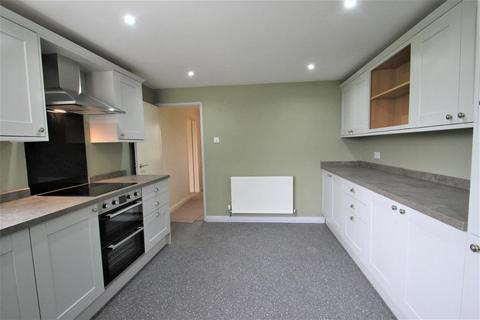 4 bedroom semi-detached house to rent, Battle Lane, Marden, Kent, TN12 9AJ