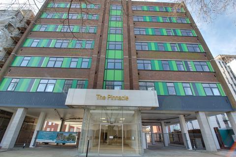 2 bedroom apartment to rent, Victoria Avenue, Southend-On-Sea SS2