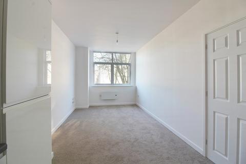 2 bedroom apartment to rent, Victoria Avenue, Southend-On-Sea SS2