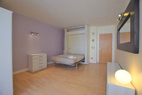 Studio to rent, Britannia House, 16 York Place, Leeds