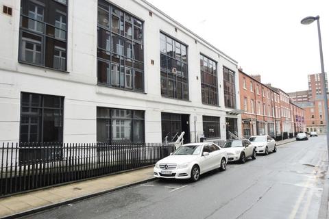 Studio to rent, Britannia House, 16 York Place, Leeds