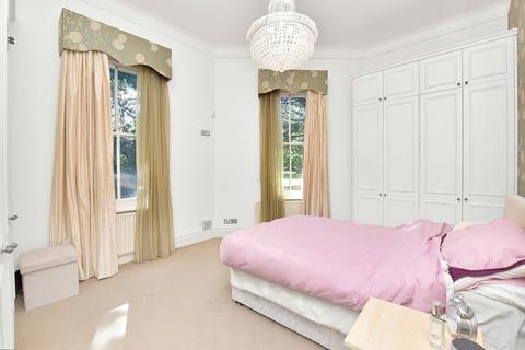 1 bedroom apartment to rent, Kingston Hill Place, Kingston upon Thames, KT2